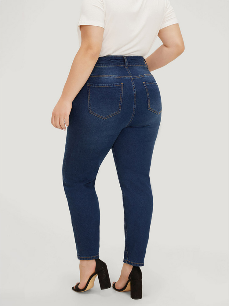 Plus Size Women Dailywear Embroidered High stretch Regular Medium Wash Casual Jeans BloomChic 