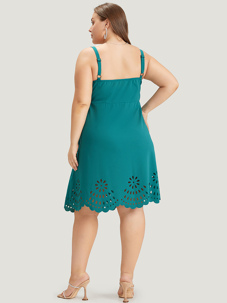 

Plus Size Plain Laser Cut Drawstring Pocket Ruched Cami Dress Teal Women Glamour Ruched Spaghetti Strap Sleeveless Curvy Knee Dress BloomChic