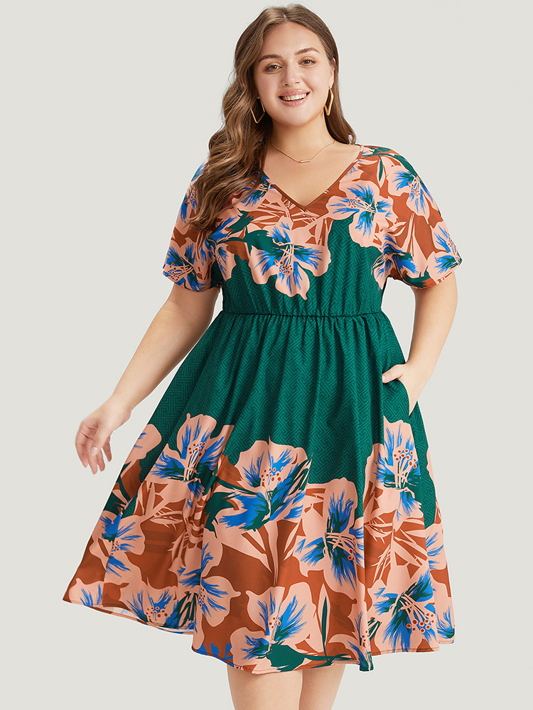 

Plus Size Floral Print Contrast V Neck Pocket Gathered Ruffles Dress Green Women Elegant V-neck Short sleeve Curvy Midi Dress BloomChic