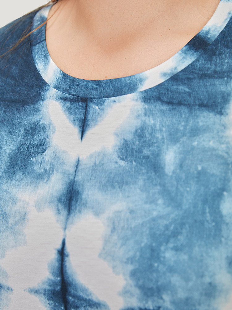 Plus Size Tie Dye Pocket Ruffle Hem Crew Neck Dress Blue Women Casual Printed Round Neck Short sleeve Curvy Midi Dress BloomChic 22-24/3X 