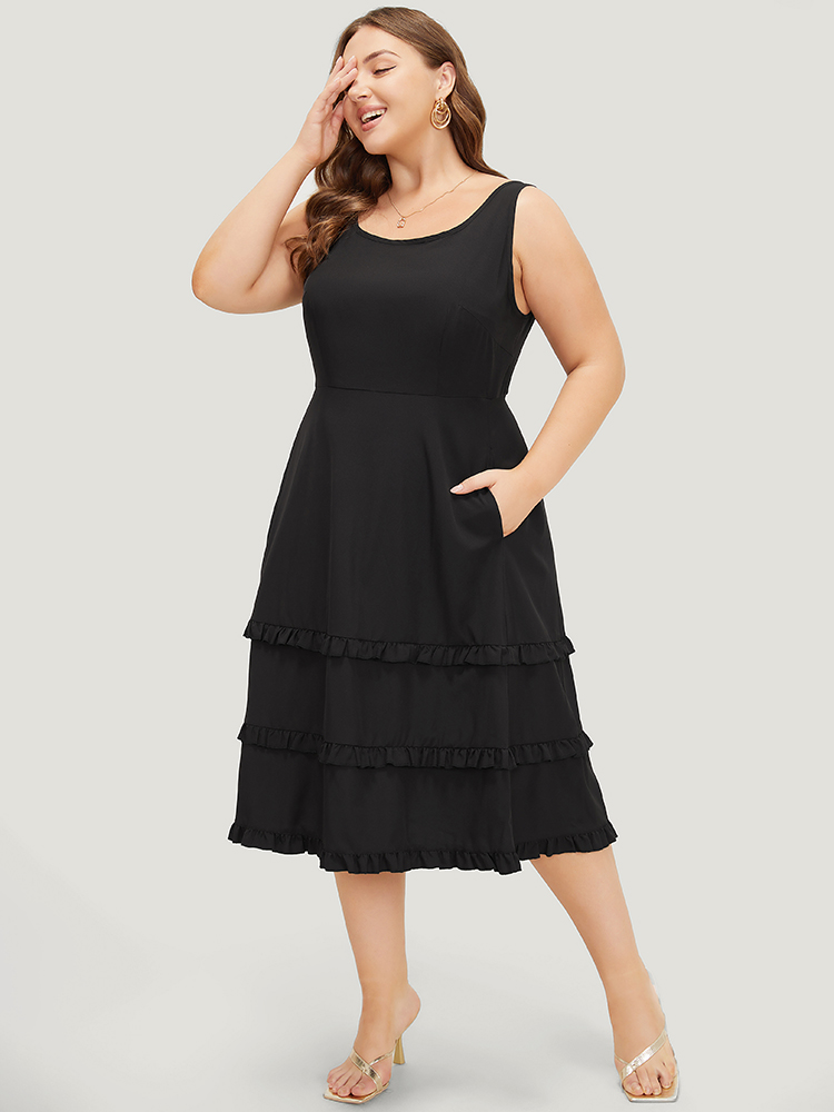 

Plus Size Plain Ruffle Trim Pocket Layered Hem Tank Dress Black Women Elegant Round Neck Sleeveless Curvy Midi Dress BloomChic