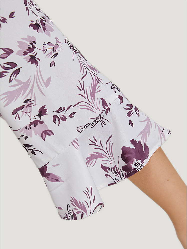 Plus Size Multicolor Floral Print Bell Sleeve Crew Neck Blouse Women Elegant Elbow-length sleeve Round Neck Dailywear Blouses BloomChic 30/6X 