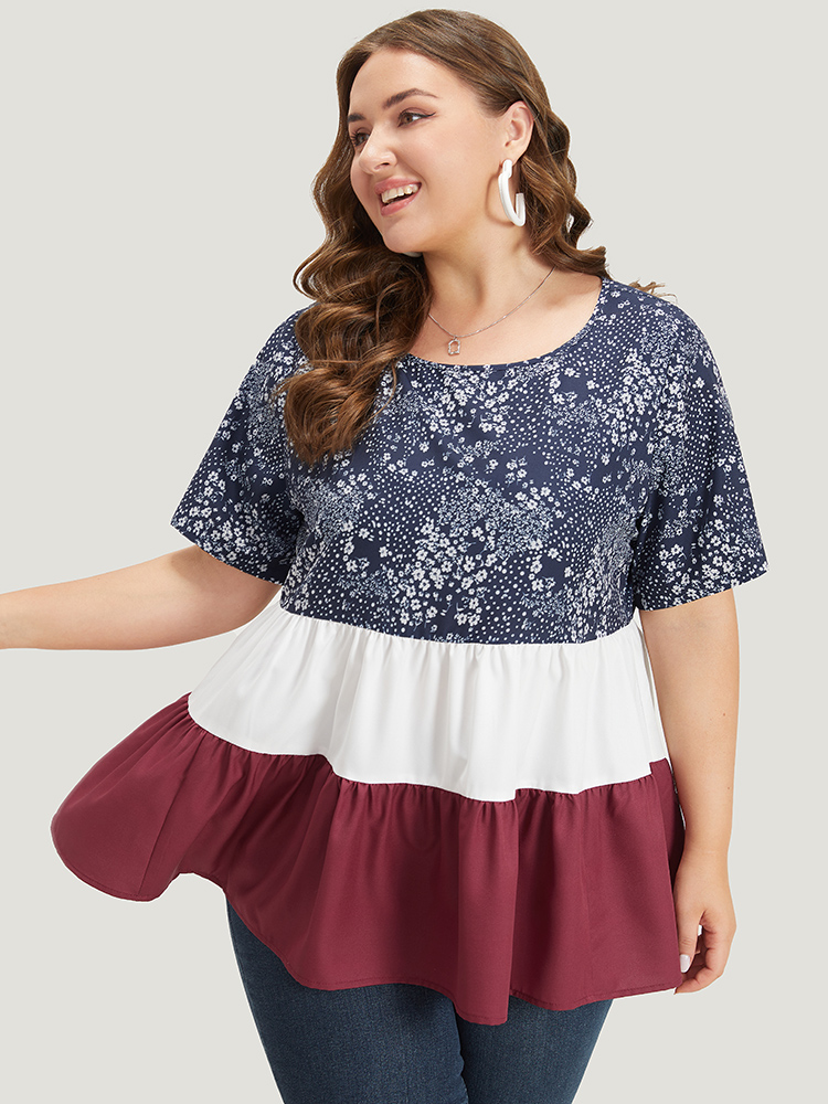 Plus Size Women Dailywear Moon and Star Contrast Regular Sleeve Short sleeve Round Neck Elegant Blouses BloomChic 