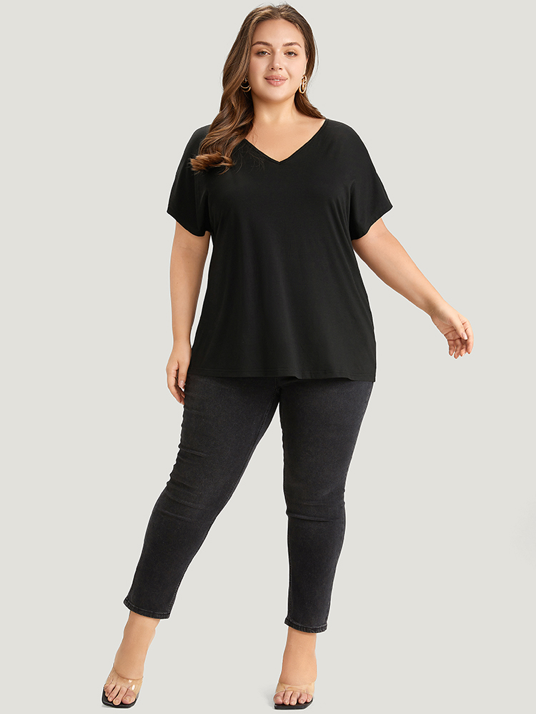 

Plus Size Supersoft Essentials Solid V Neck Laser Cut Dolman Sleeve T-shirt Black V-neck Short sleeve Elegant Jersey Tops