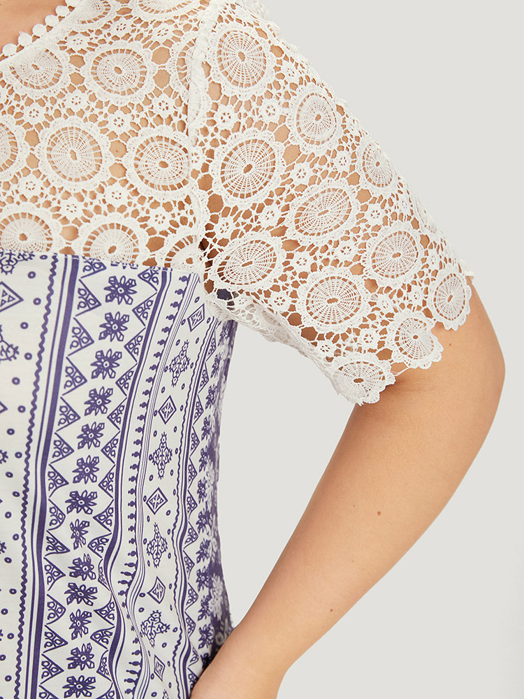 Plus Size Bandana Print Lace Patchwork Pompom Trim T-shirt DarkBlue Women Elegant Lace Bohemian Print Round Neck Dailywear T-shirts BloomChic 14-16/1X 