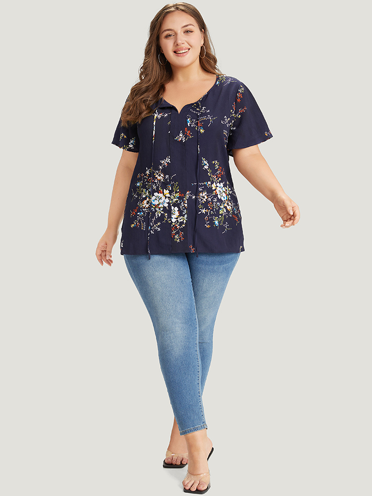 

Plus Size Blue Floral Print Knot Neck Blouse Women Elegant Short sleeve Tie Neck Dailywear Blouses BloomChic