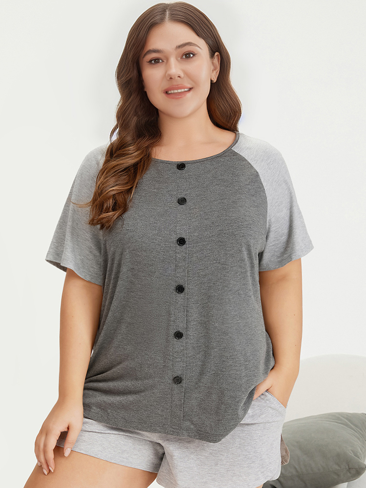 

Plus Size Colorblock Contrast Button Detail Raglan Sleeve Sleep Top Multicolor Plain Short sleeve Round Neck Casual  Bloomchic