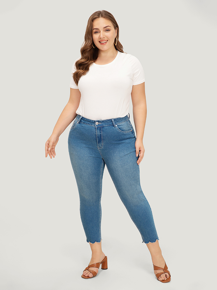 

Plus Size Very Stretchy High Rise Medium Wash Scalloped Hem Jeans Women Blue Casual Plain Embroidered High stretch Pocket Jeans BloomChic