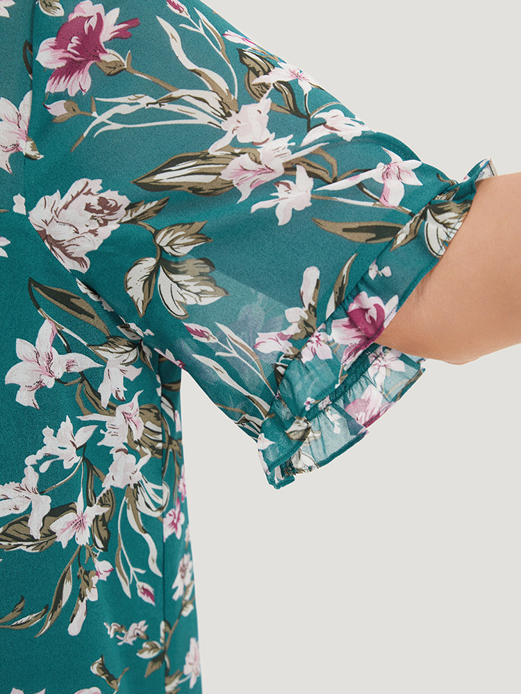 Plus Size Emerald Floral Gathered Mesh Ruffle Sleeve Blouse Women Elegant Short sleeve Round Neck Dailywear Blouses BloomChic 18-20/2X 