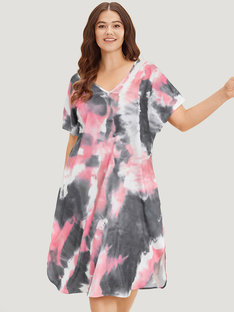 

Plus Size Tie Dye Pocket V Neck Dolman Sleeve Dress Multicolor Women Casual Tie Dye V-neck Short sleeve Curvy Midi Dress BloomChic