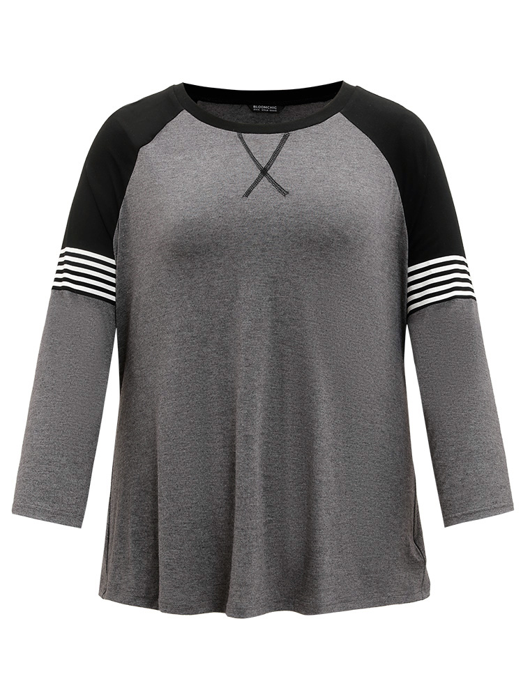 

Plus Size Striped Contrast Raglan Sleeve T-shirt Gray Women Casual Striped Round Neck Everyday T-shirts BloomChic