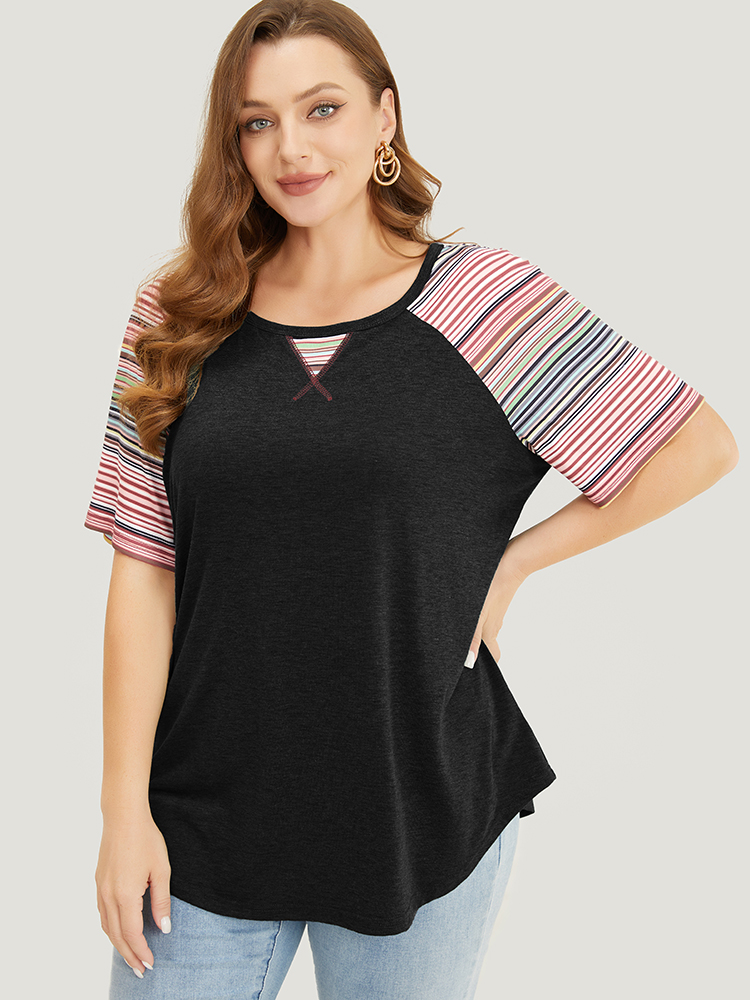 

Plus Size Supersoft Essentials Striped Contrast Raglan Sleeve Curved Hem T-shirt Black Women Casual Contrast Plain Round Neck Everyday T-shirts BloomChic