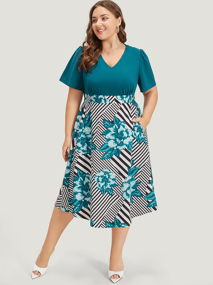 

Plus Size Floral & Striped Patchwork Pocket Gathered Dress Teal Women Office Gathered V-neck Short sleeve Curvy Midi Dress BloomChic