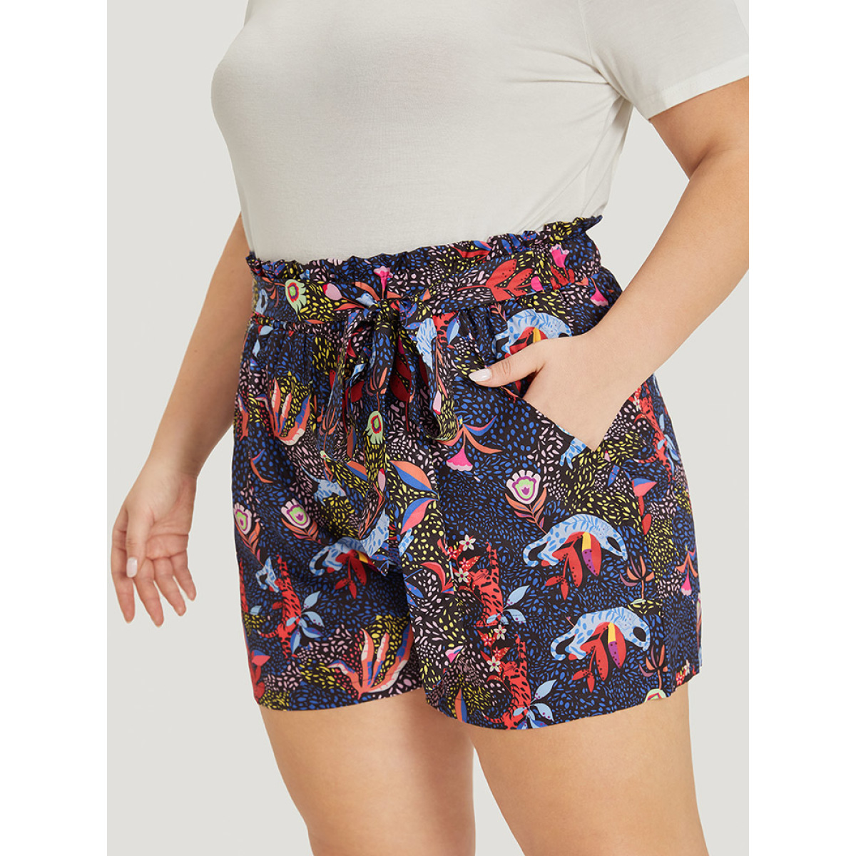 

Plus Size Cat & Floral Print Paperbag Waist Belted Pocket Shorts Women Navy Casual Belted Dailywear Shorts BloomChic