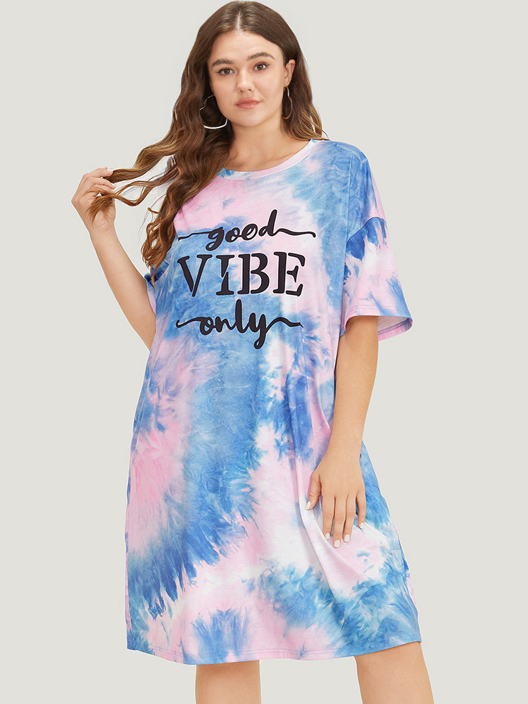 Plus Size Women Dailywear Letter Printed Regular Sleeve Short sleeve Round Neck Pocket Casual Dresses BloomChic 