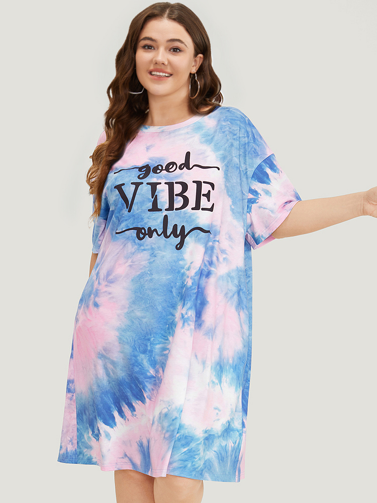 Plus Size Women Dailywear Letter Printed Regular Sleeve Short sleeve Round Neck Pocket Casual Dresses BloomChic 