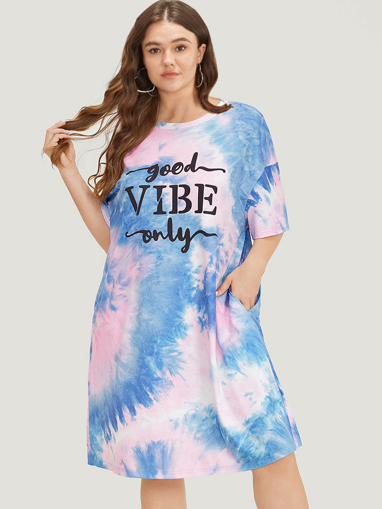 Plus Size Women Dailywear Letter Printed Regular Sleeve Short sleeve Round Neck Pocket Casual Dresses BloomChic 
