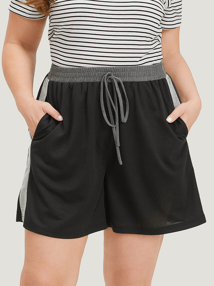 Plus Size Women Dailywear Plain Patchwork High Rise Pocket Casual Shorts BloomChic 