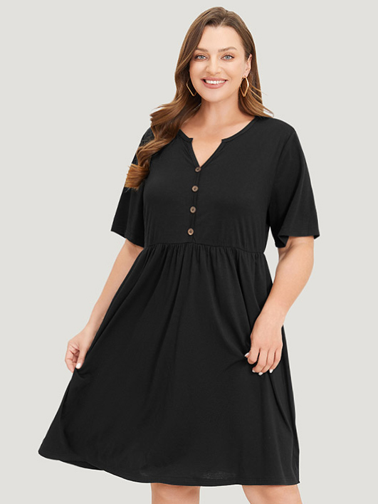 

Plus Size Solid Notched Pocket Flutter Hem Dress Black Women Casual Elastic Waist Notched collar Short sleeve Curvy Midi Dress BloomChic