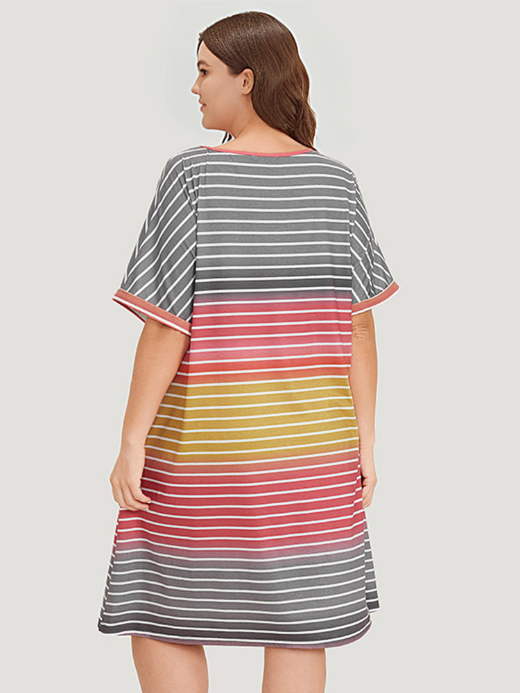 Plus Size Striped Contrast Roll Pocket Dolman Sleeve Dress Multicolor Women Casual Plain Round Neck Short sleeve Curvy Knee Dress BloomChic 28/5X 