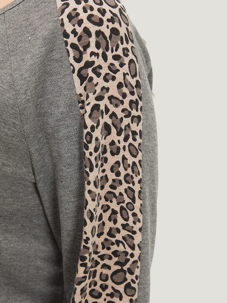 Plus Size Leopard Patchwork Notched Raglan Sleeve Sweatshirt Women Gray Casual Patchwork Notched collar Dailywear Sweatshirts BloomChic 14-16/1X 