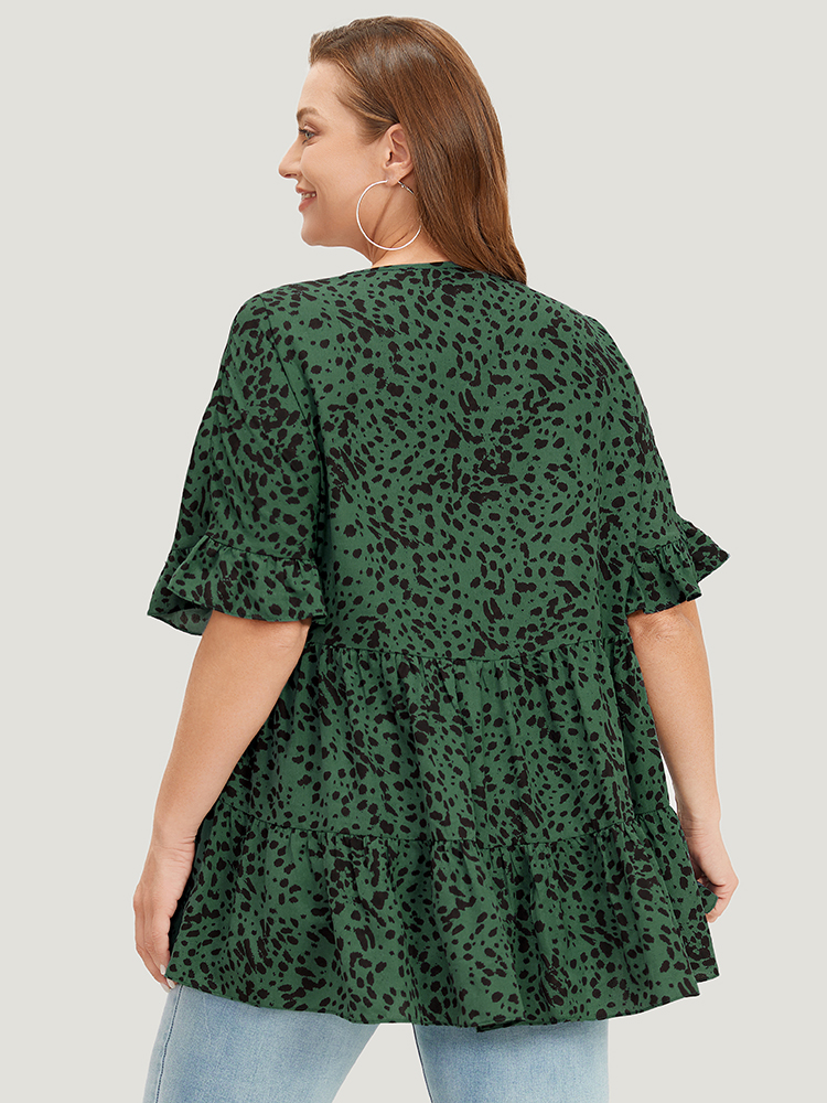 

Plus Size Emerald Leopard Tiered Hem Notched Ruffle Sleeve Blouse Women Elegant Half Sleeve Notched collar Dailywear Blouses BloomChic