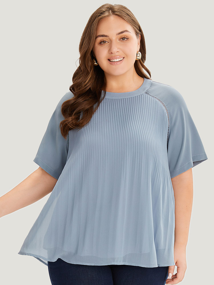 Plus Size Women Dailywear Plain Pleated Raglan sleeve Short sleeve Round Neck Elegant Blouses BloomChic 