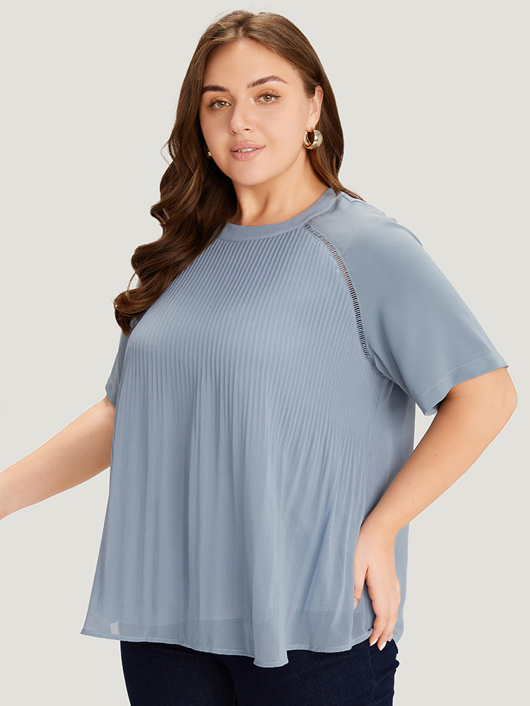 Plus Size Women Dailywear Plain Pleated Raglan sleeve Short sleeve Round Neck Elegant Blouses BloomChic 