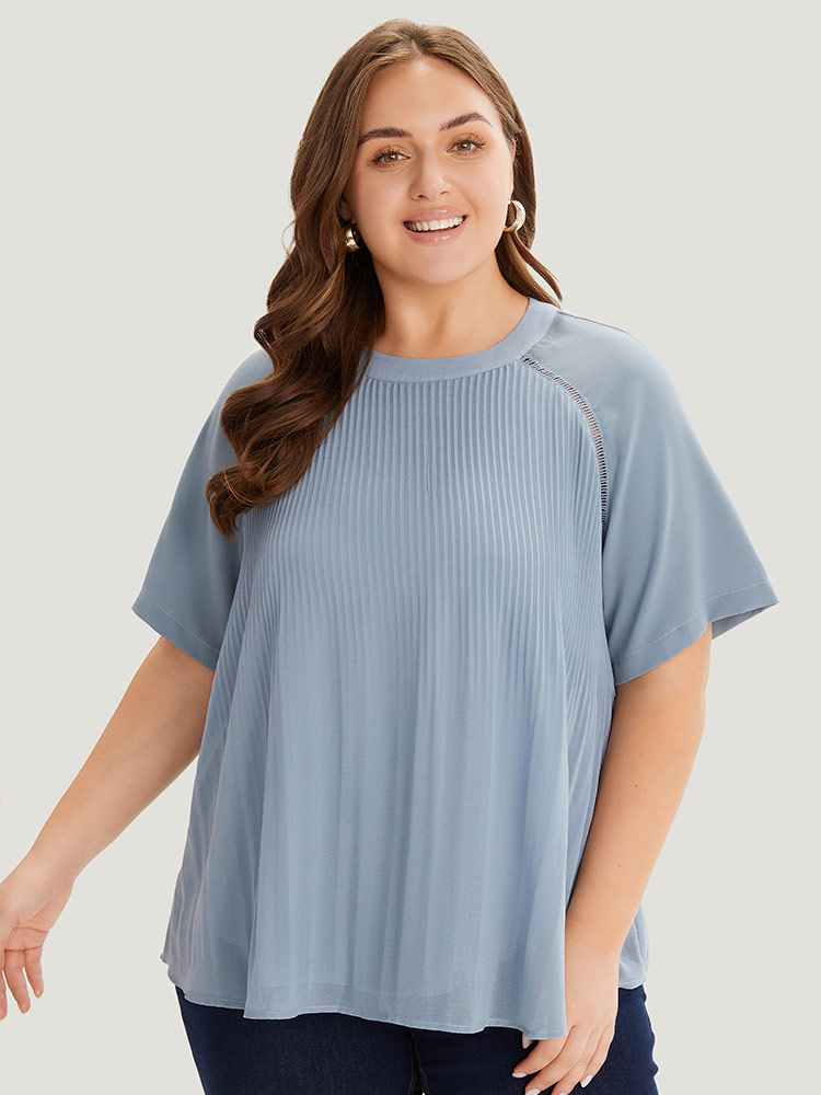 Plus Size Women Dailywear Plain Pleated Raglan sleeve Short sleeve Round Neck Elegant Blouses BloomChic 