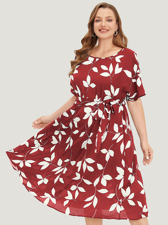 

Plus Size Leaf Print Pocket Belted Dress Scarlet Women Casual Belted Round Neck Short sleeve Curvy Midi Dress BloomChic