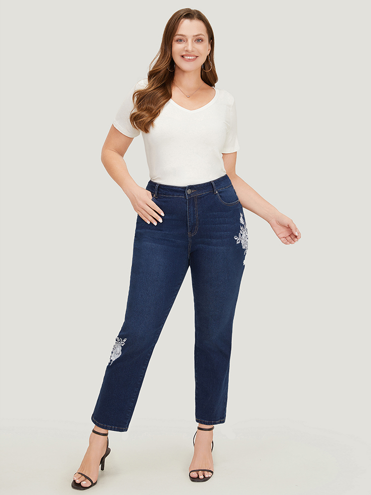 

Plus Size Floral Embroidered Very Stretchy High Rise Jeans Women Blue Casual Floral Embroidered High stretch Pocket Jeans BloomChic