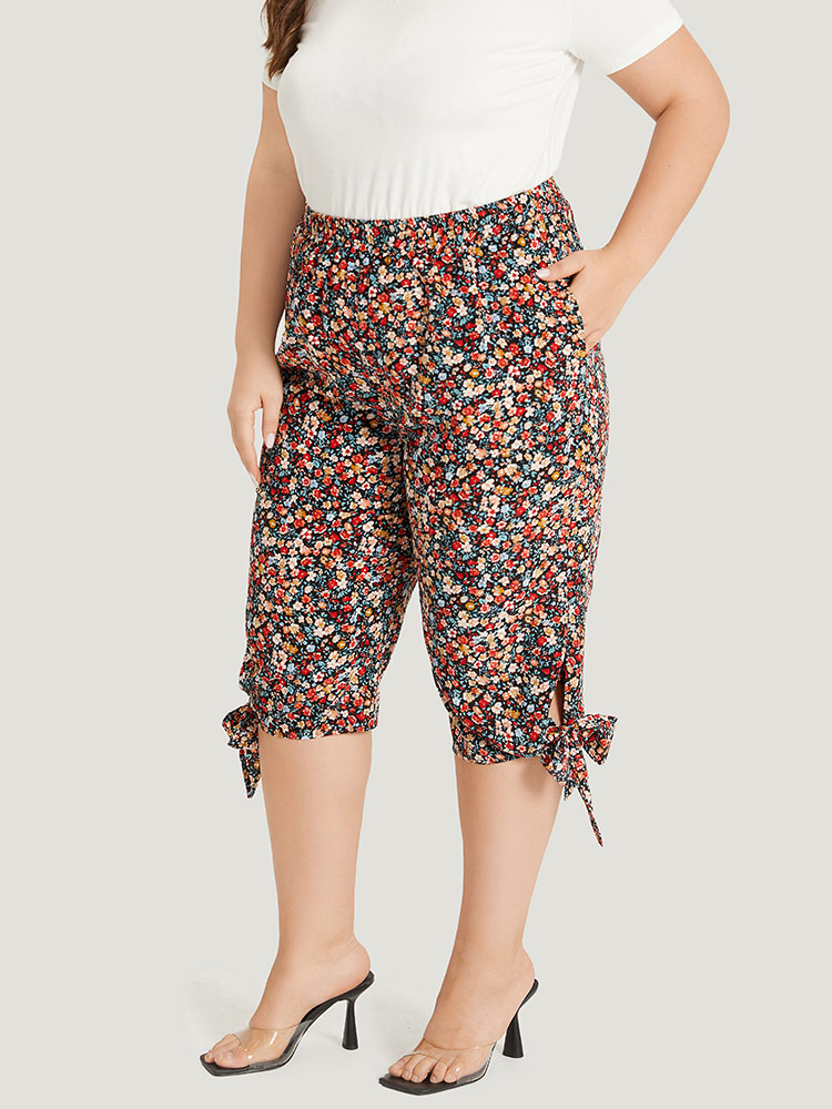 Plus Size Ditsy Floral Pocket Elastic Waist Twist Hem Pants Women Multicolor Elegant High Rise Dailywear Pants BloomChic 22-24/3X 