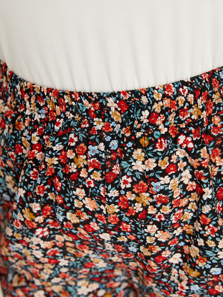 Plus Size Ditsy Floral Pocket Elastic Waist Twist Hem Pants Women Multicolor Elegant High Rise Dailywear Pants BloomChic 22-24/3X 