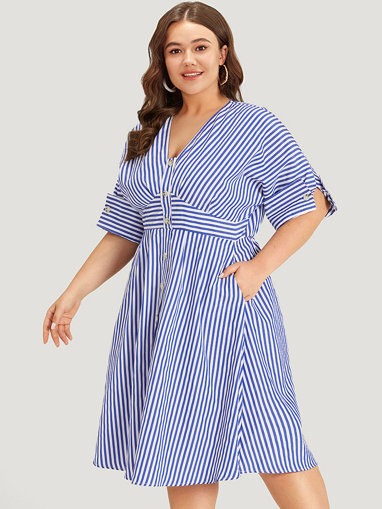 Plus Size Women Dailywear Striped Texture Regular Sleeve Half Sleeve V-neck Pocket Elegant Dresses BloomChic 
