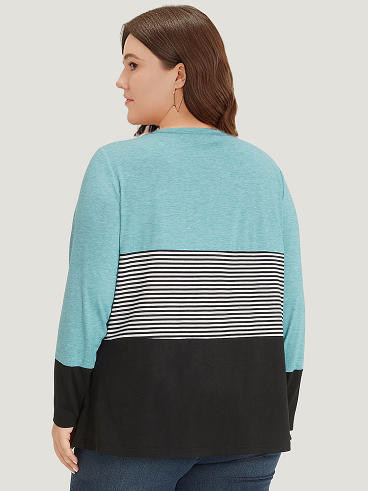 Plus Size Women Dailywear Striped Pocket Regular Sleeve Long Sleeve Round Neck Casual T-shirts BloomChic 