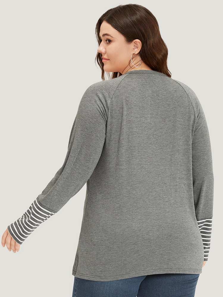 Plus Size Women Dailywear Striped Contrast Regular Sleeve Long Sleeve Round Neck Casual T-shirts BloomChic 