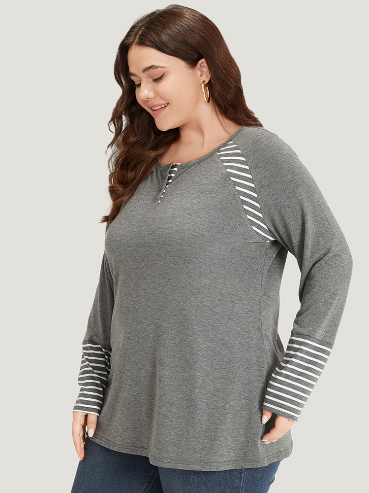 Plus Size Women Dailywear Striped Contrast Regular Sleeve Long Sleeve Round Neck Casual T-shirts BloomChic 