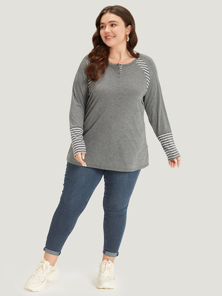 Plus Size Women Dailywear Striped Contrast Regular Sleeve Long Sleeve Round Neck Casual T-shirts BloomChic 