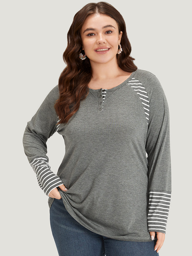 Plus Size Women Dailywear Striped Contrast Regular Sleeve Long Sleeve Round Neck Casual T-shirts BloomChic 