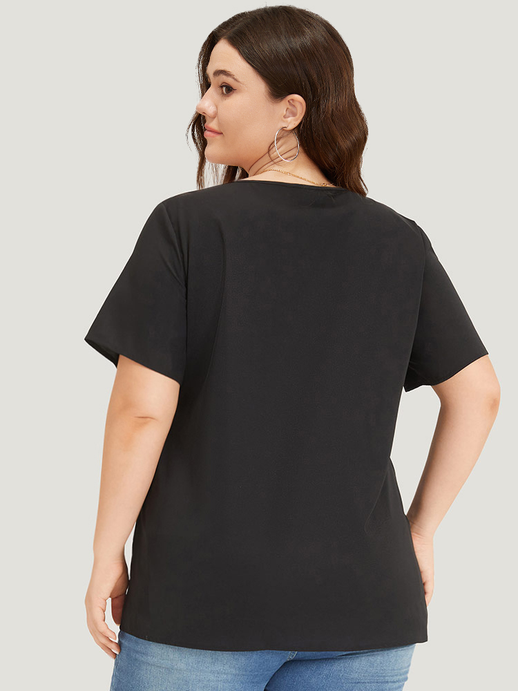 Plus Size Women Dailywear Plain Plain Regular Sleeve Short sleeve V-neck Elegant Blouses BloomChic 