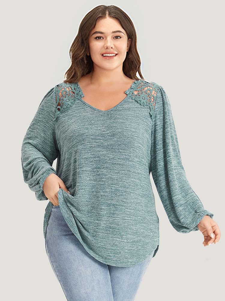 Plus Size Women Dailywear Silhouette Floral Print Elastic cuffs Regular Lantern Sleeve Long Sleeve V-neck Elegant Sweatshirts BloomChic 