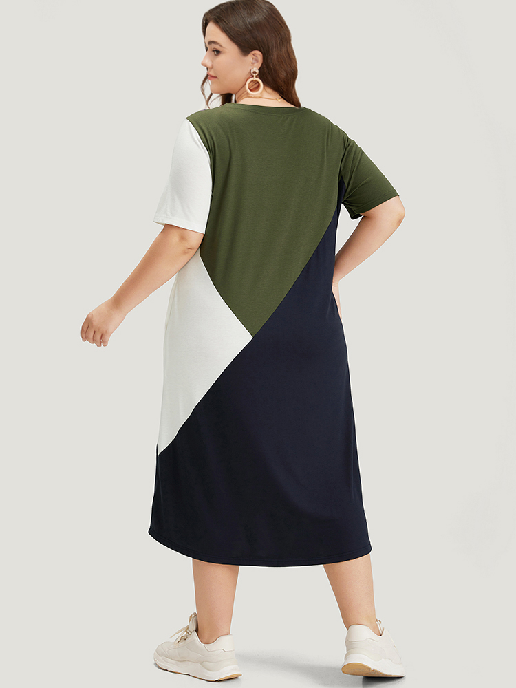 Plus Size Supersoft Essentials Colorblock Pocket Contrast Midi Dress Multicolor Women Casual Contrast Round Neck Short sleeve Curvy Midi Dress BloomChic 18-20/2X 