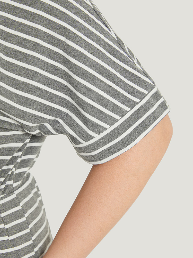 Plus Size DimGray Striped Print Pocket Ties Elastic Waist Jumpsuit Women Casual Short sleeve Round Neck Dailywear Loose Jumpsuits BloomChic 18-20/2X 
