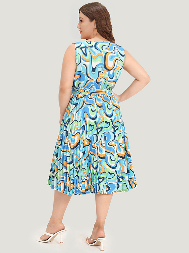 Plus Size Water Ripple Print V Neck Belted Plicated Detail Tank Dress Blue Women Elegant Belted V-neck Sleeveless Curvy Midi Dress BloomChic 10/M 