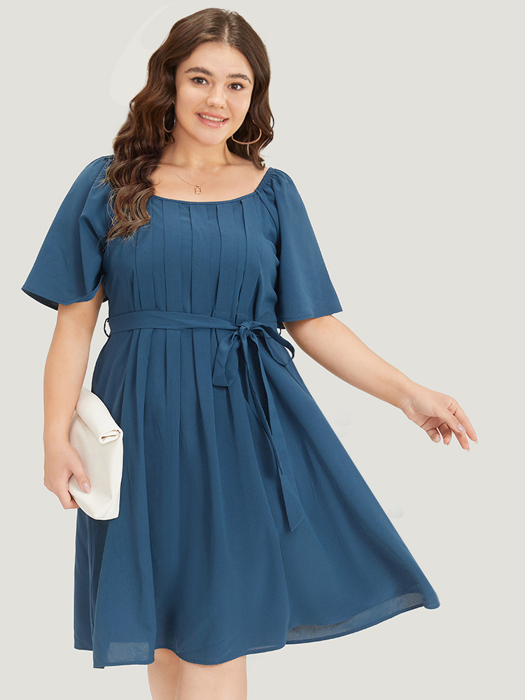 

Plus Size Plain Pocket Belted Pleated Raglan Sleeve Dress Aegean Women Office Gathered Round Neck Short sleeve Curvy Midi Dress BloomChic