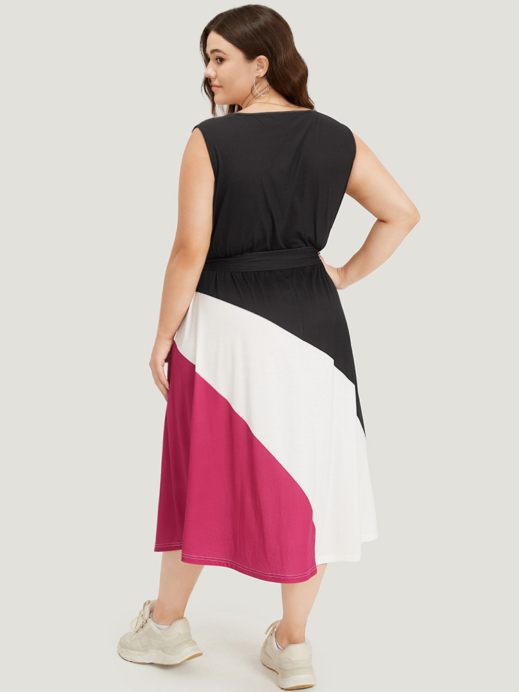 

Plus Size Colorblock Contrast Pocket Belted Tank Dress Black Women Casual Plain V-neck Sleeveless Curvy Midi Dress BloomChic
