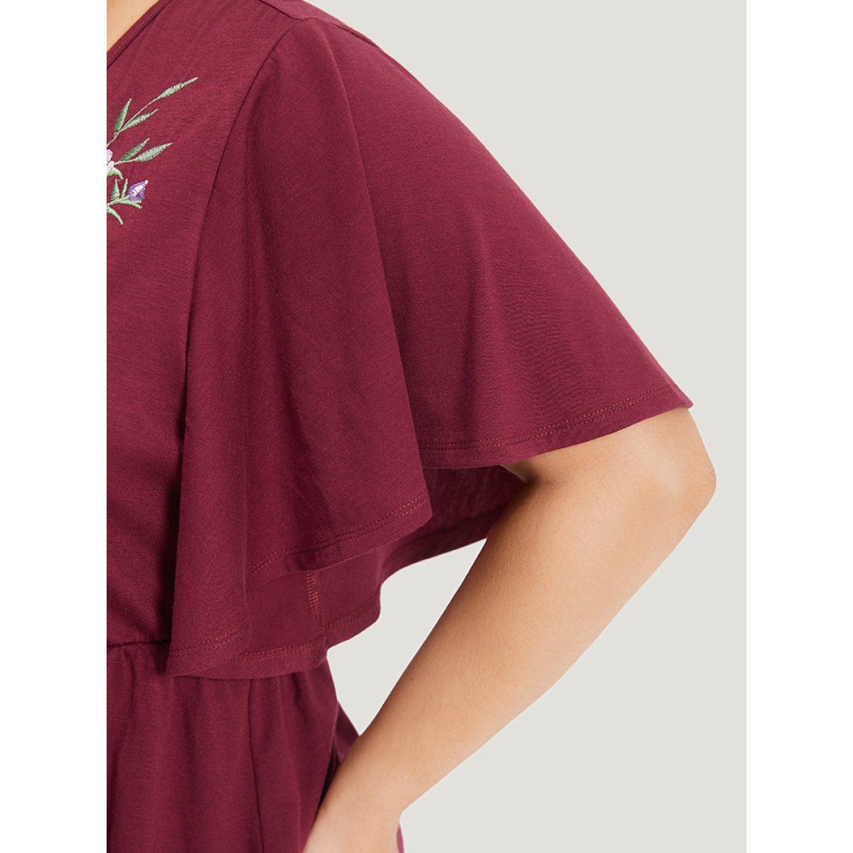 

Plus Size Floral Embroidered V Neck Gathered Ruffle Sleeve T-shirt Burgundy Women Elegant Embroidered Plants V-neck Dailywear T-shirts BloomChic