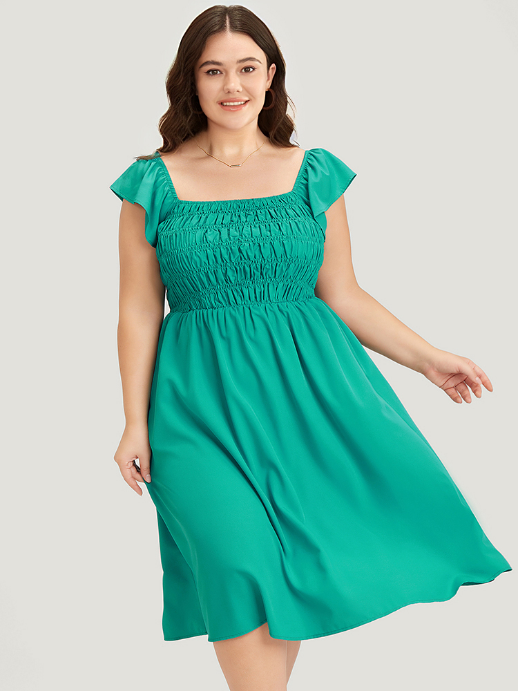 

Plus Size Plain Shirred Square Neck Pocket Cap Sleeve Dress Emerald Women Elegant Pocket Square Neck Cap Sleeve Curvy Midi Dress BloomChic