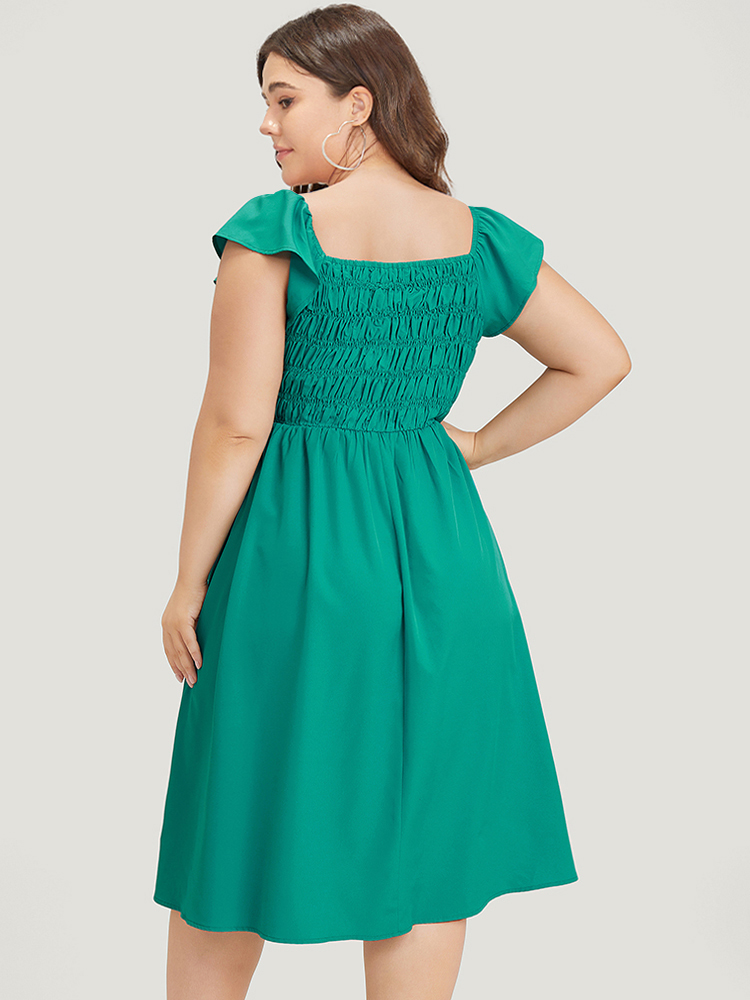 

Plus Size Plain Shirred Square Neck Pocket Cap Sleeve Dress Emerald Women Elegant Pocket Square Neck Cap Sleeve Curvy Midi Dress BloomChic