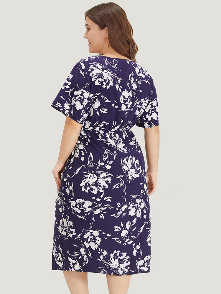 Plus Size Women Dailywear Floral Slit Regular Sleeve Short sleeve V-neck Pocket Elegant Dresses BloomChic 